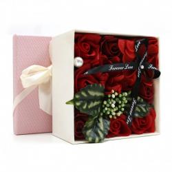  BOUQUET FLORES JABON + CAJA REGALO  