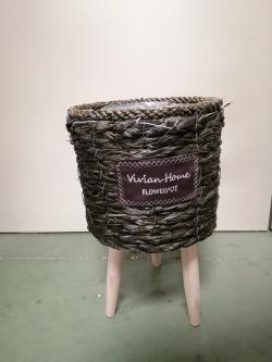  MACETERO MIMBRE CON PATAS MEDIANO 